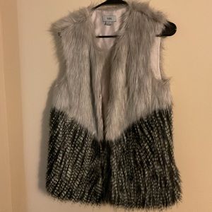 Tara faux vest. Black and grey. Small